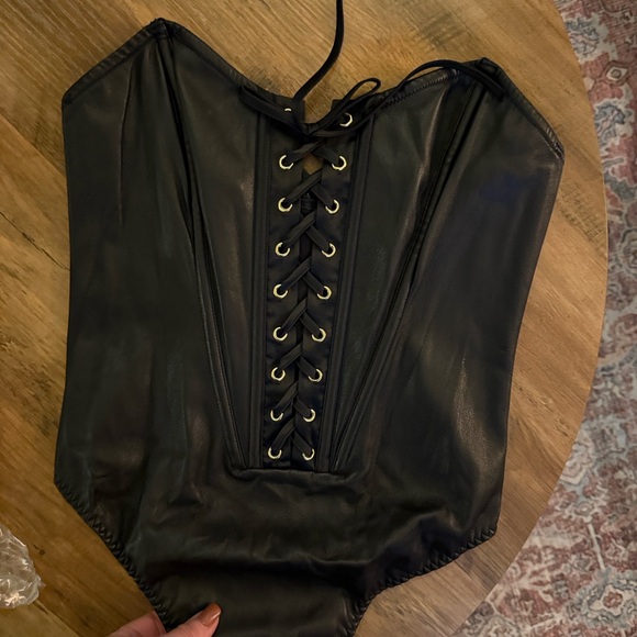 Victoria's Secret black love letters faux leather Black Lace Corset Bodysuit - M - Picture 3 of 11